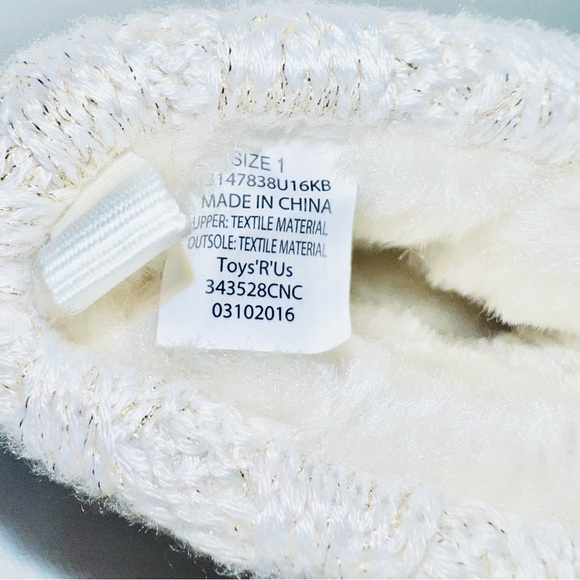 Koala Baby Suede Baby Booties Sz 1 White Gold Faux Suede Fur Knit Walker NWOT - Picture 2 of 6